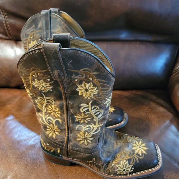 Laredo Brown Leather Western Boots - Picture 2 of 13